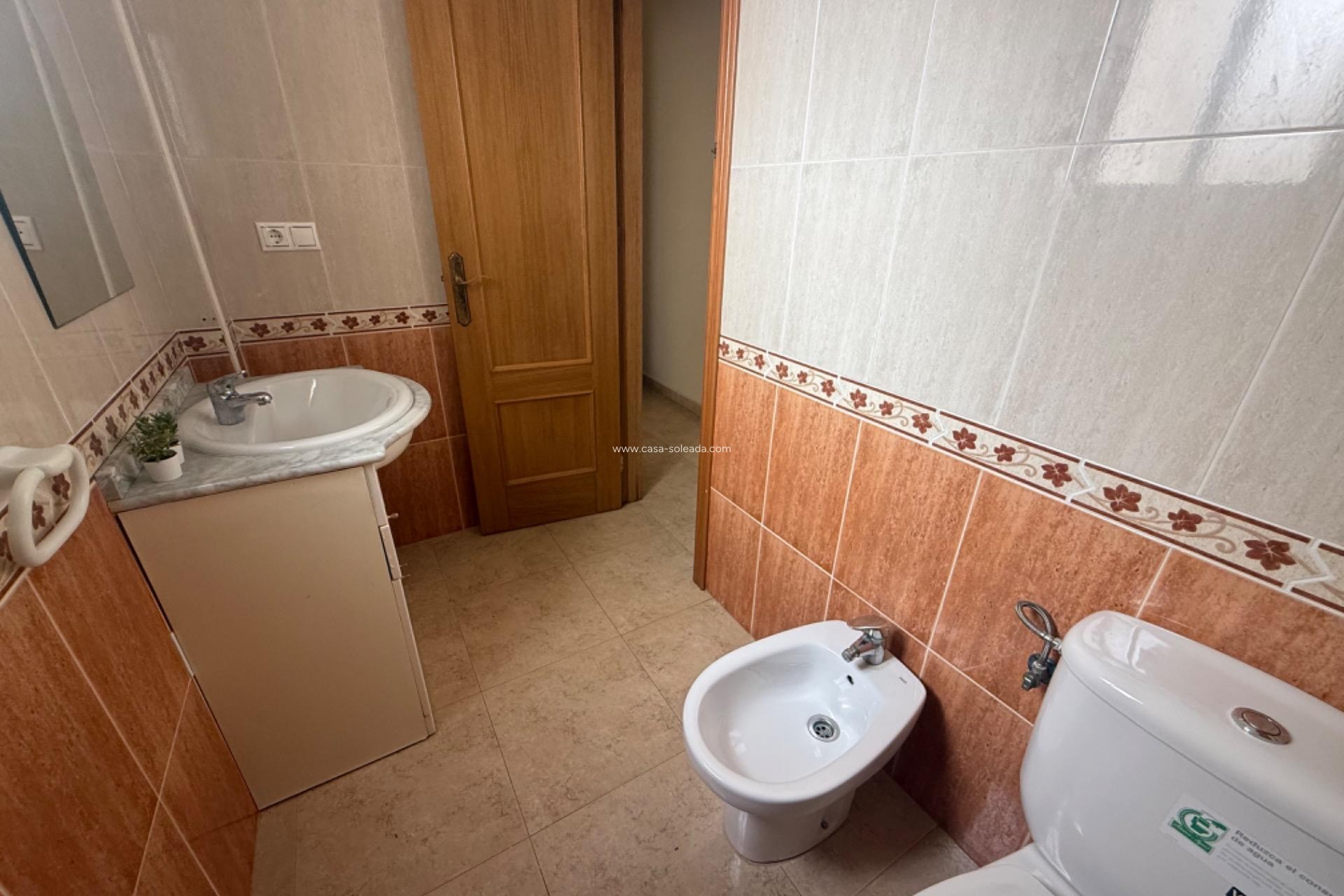 Resale - Apartment / flat - Torrevieja - Playa De Los Naufragos