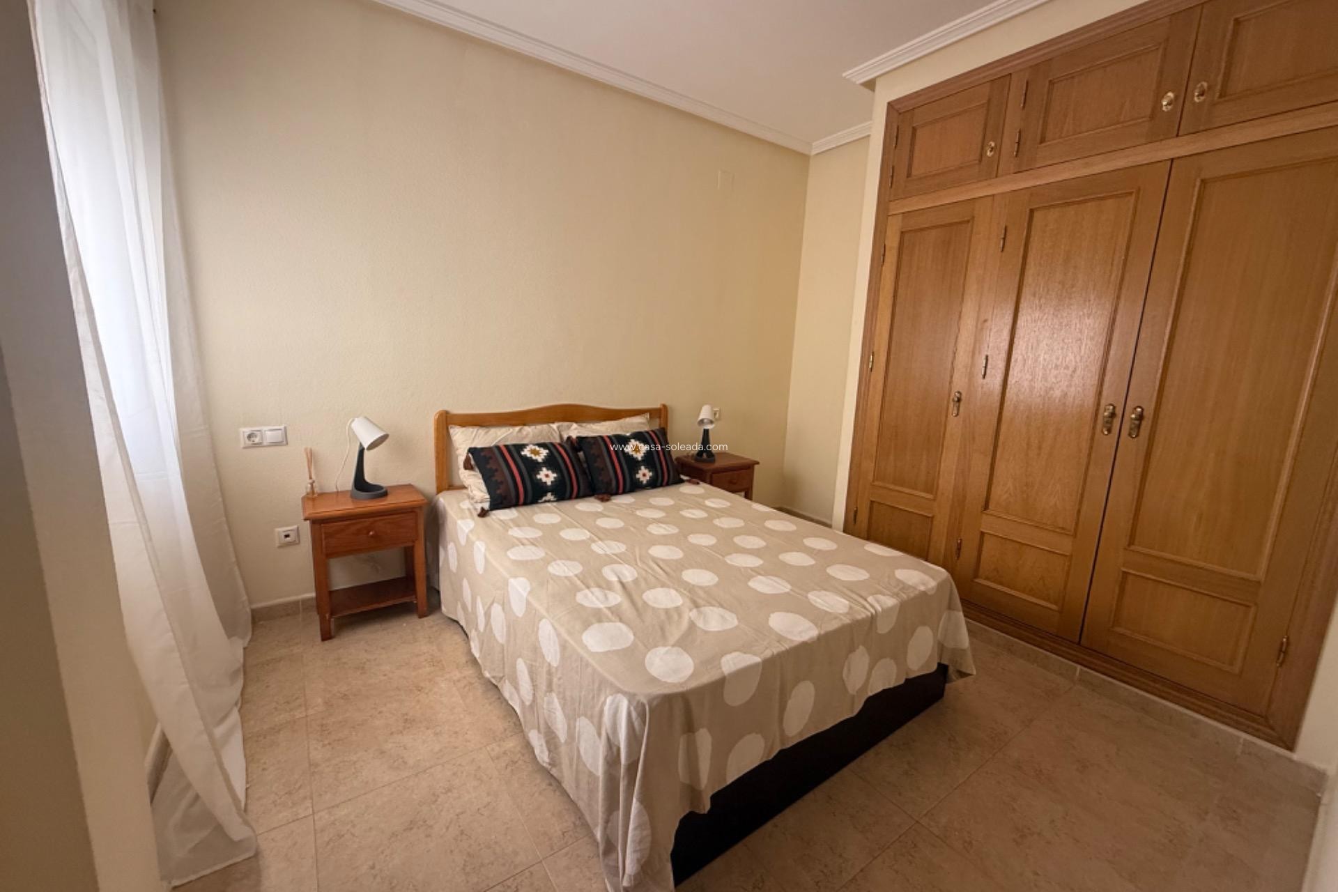 Resale - Apartment / flat - Torrevieja - Playa De Los Naufragos