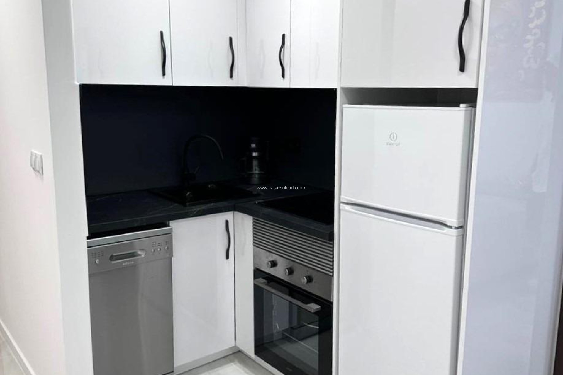 Resale - Apartment / flat - Torrevieja - Playa del Cura