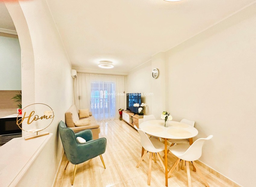 Resale - Apartment / flat - Torrevieja - Playa del Cura