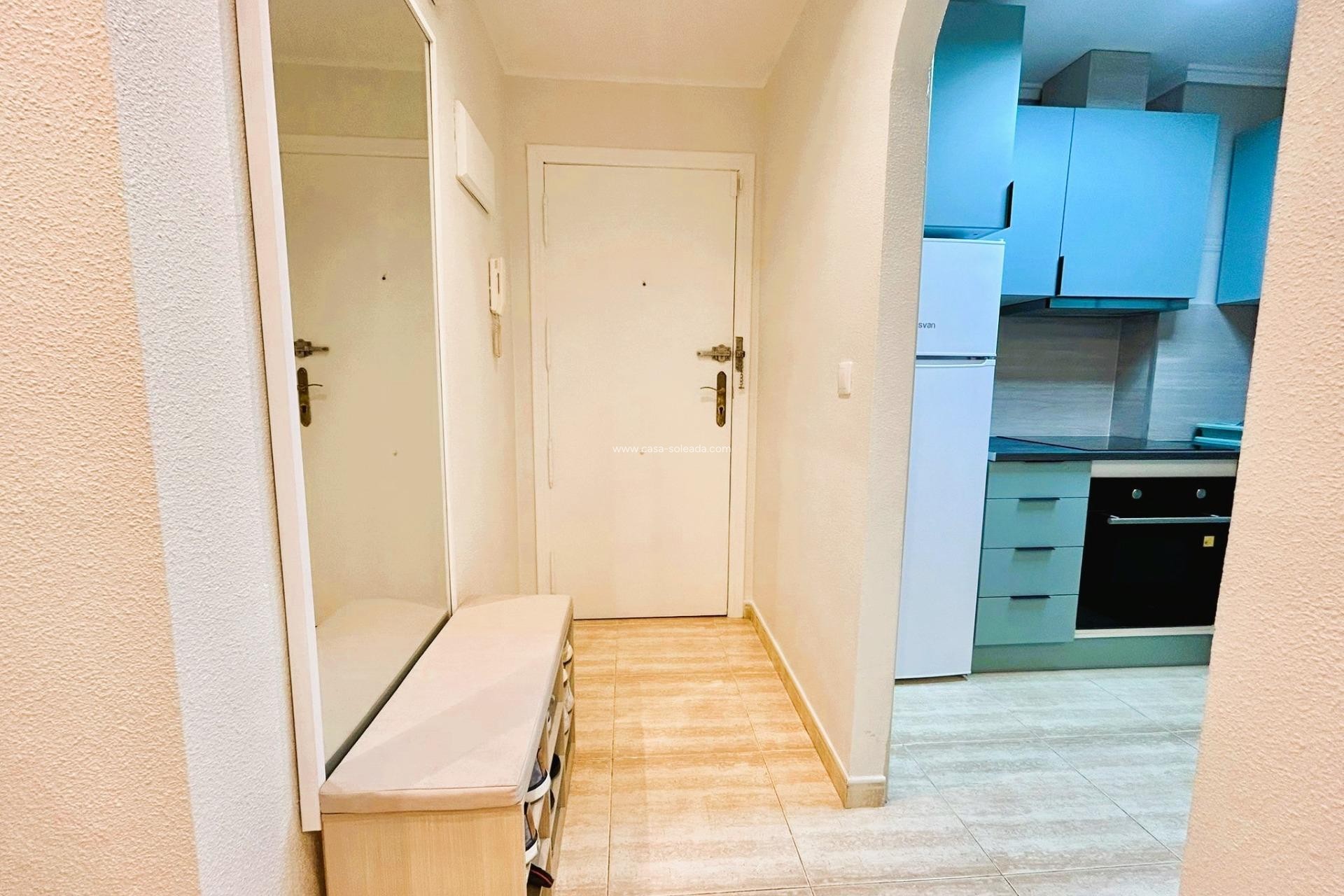 Resale - Apartment / flat - Torrevieja - Playa del Cura