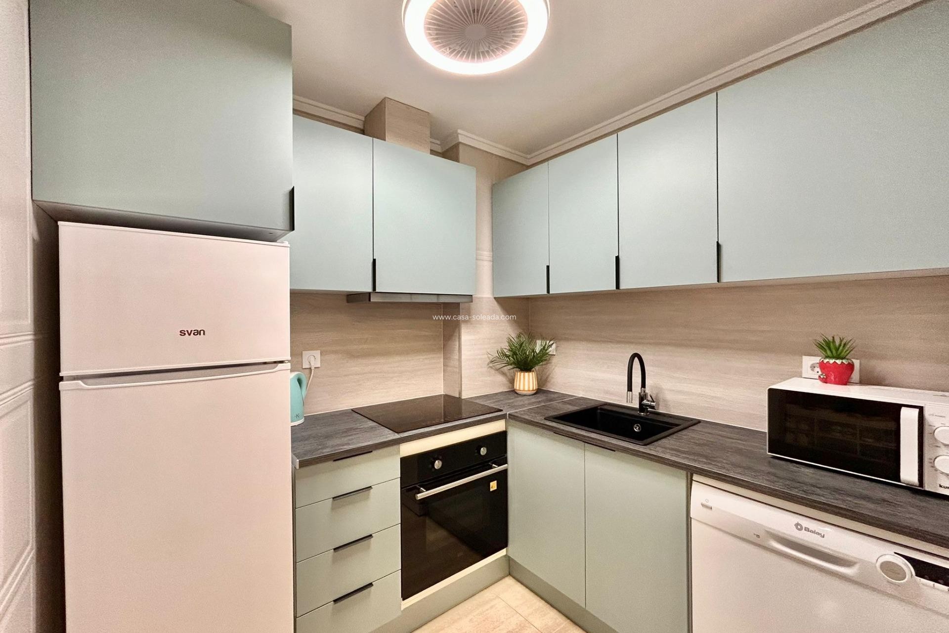 Resale - Apartment / flat - Torrevieja - Playa del Cura