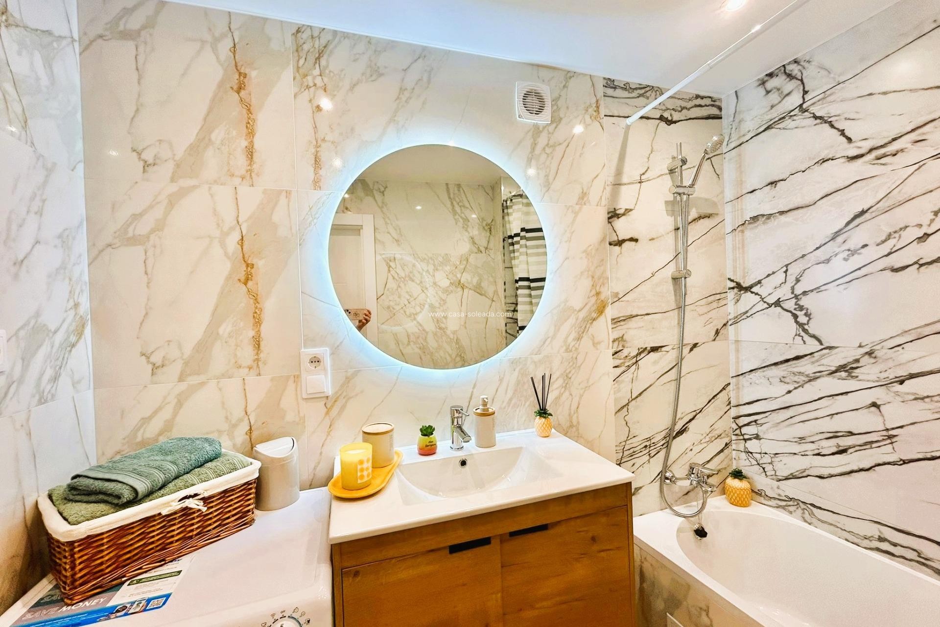 Resale - Apartment / flat - Torrevieja - Playa del Cura