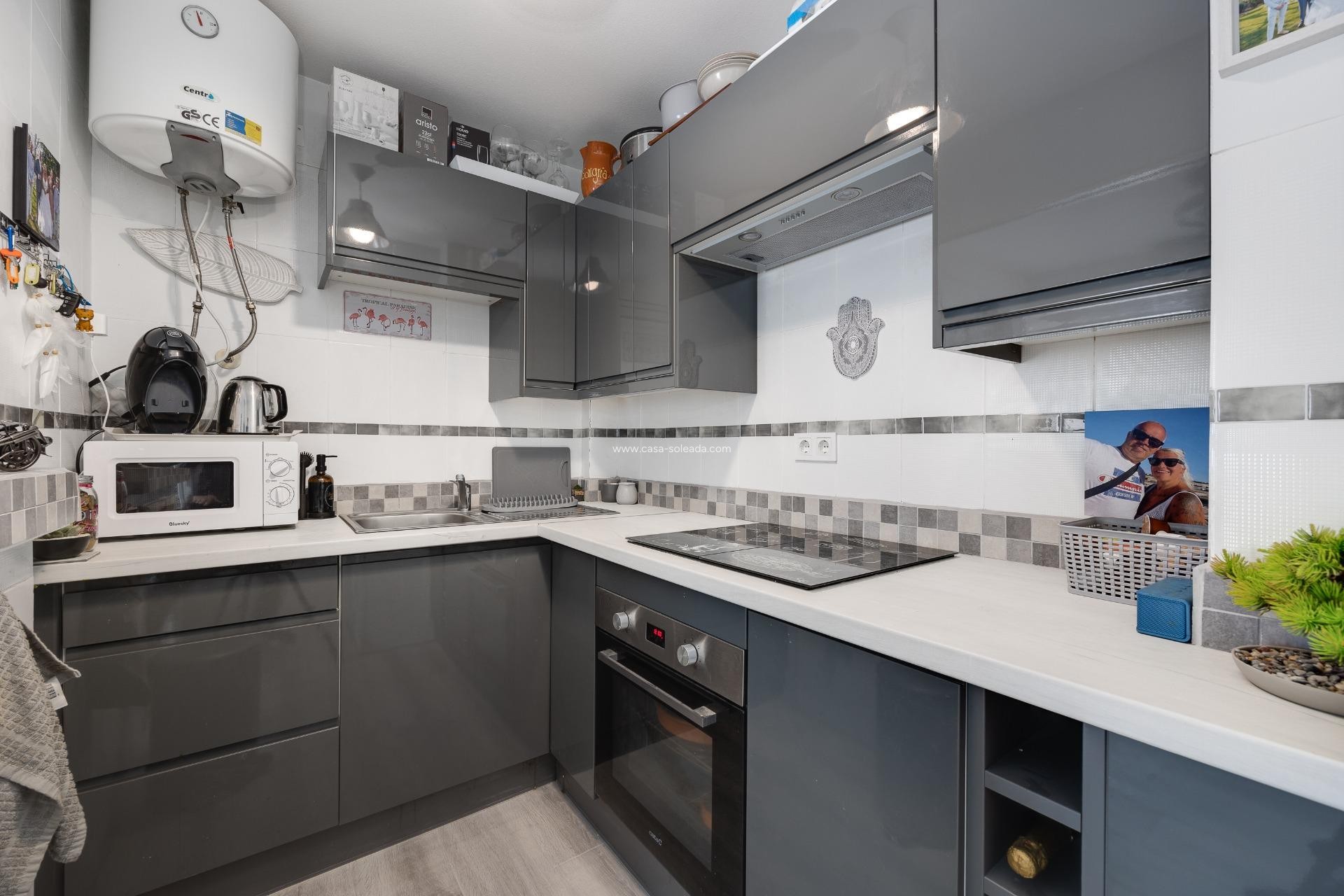 Resale - Apartment / flat - Torrevieja - San Luis