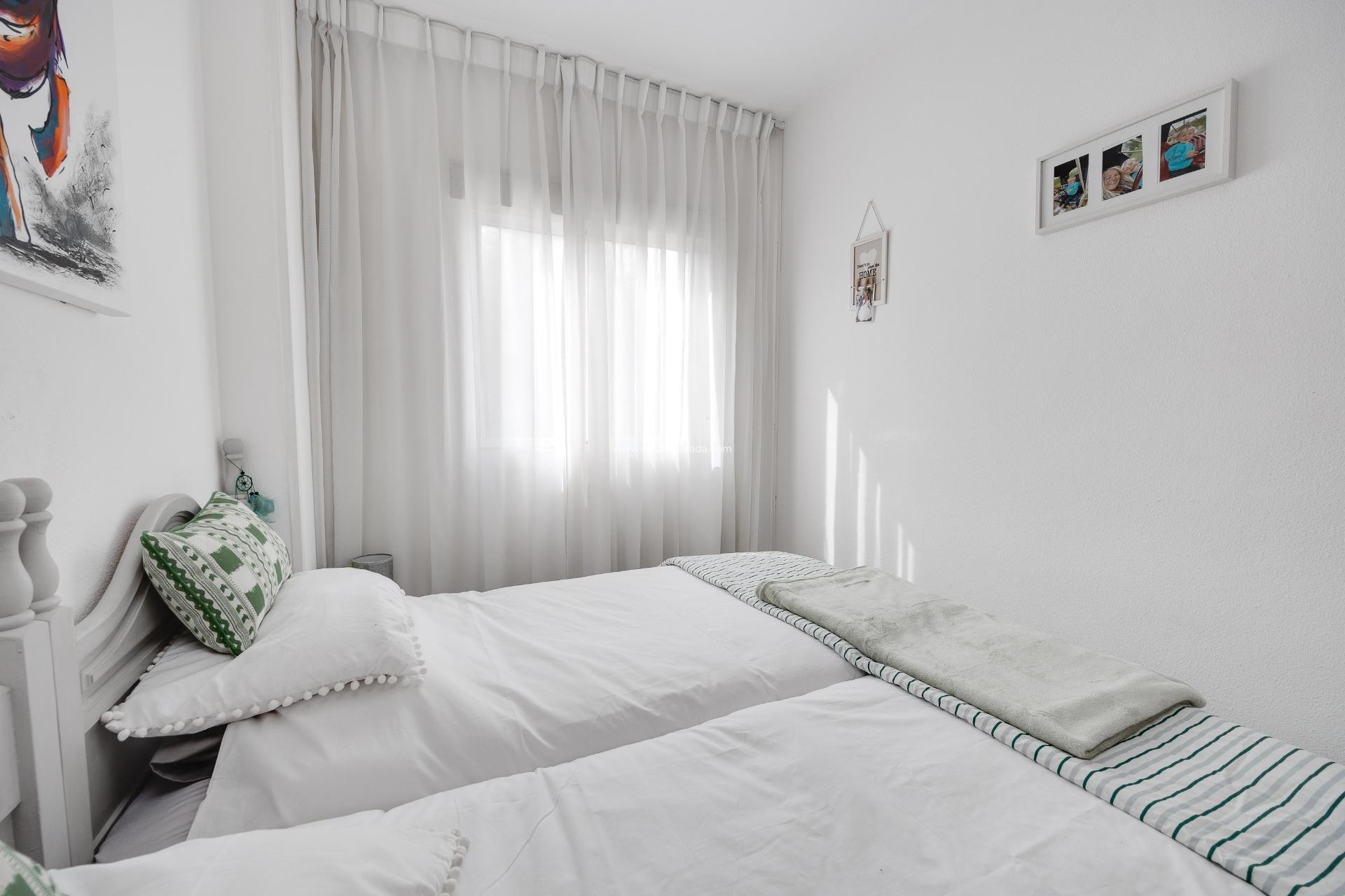 Resale - Apartment / flat - Torrevieja - San Luis