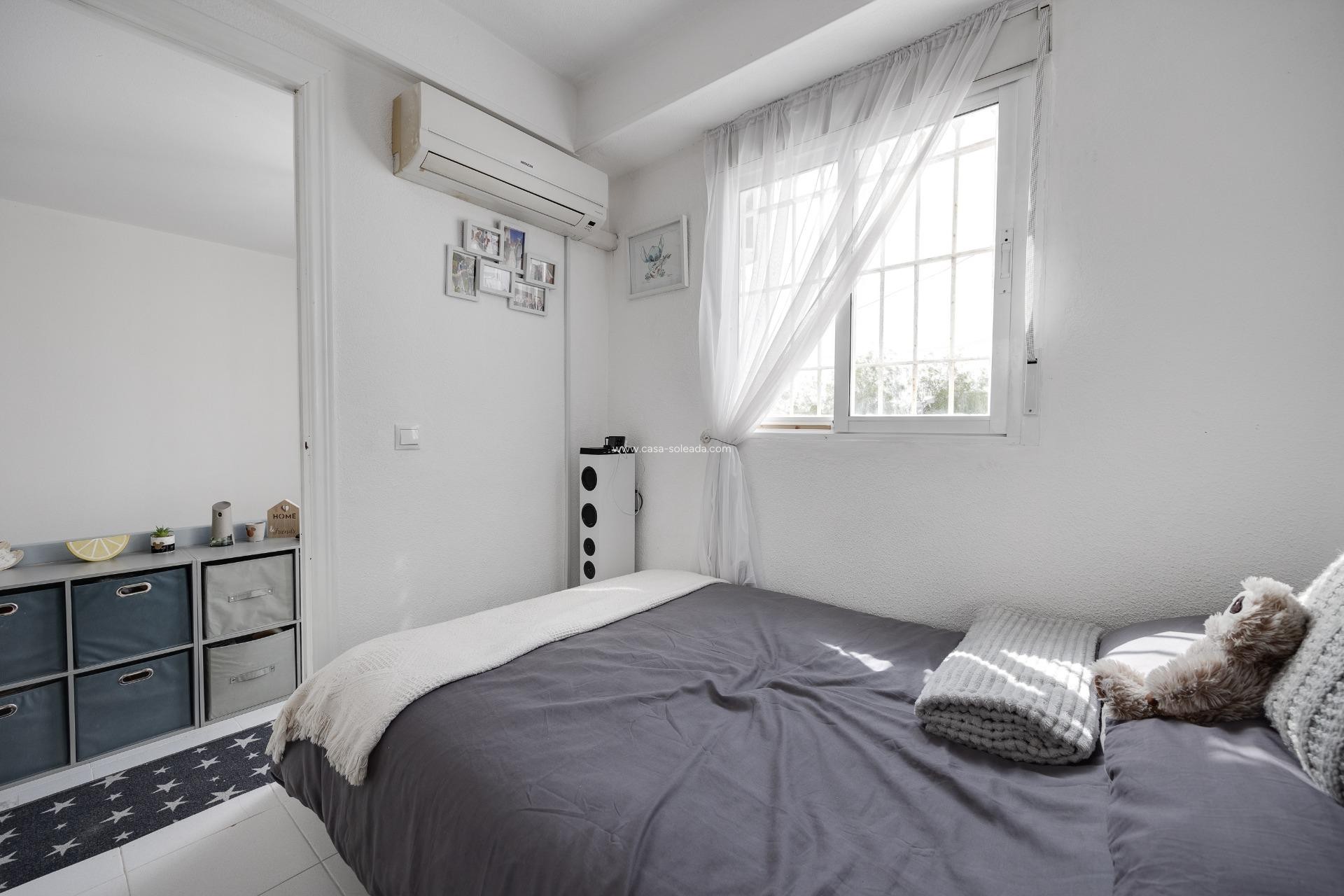Resale - Apartment / flat - Torrevieja - San Luis