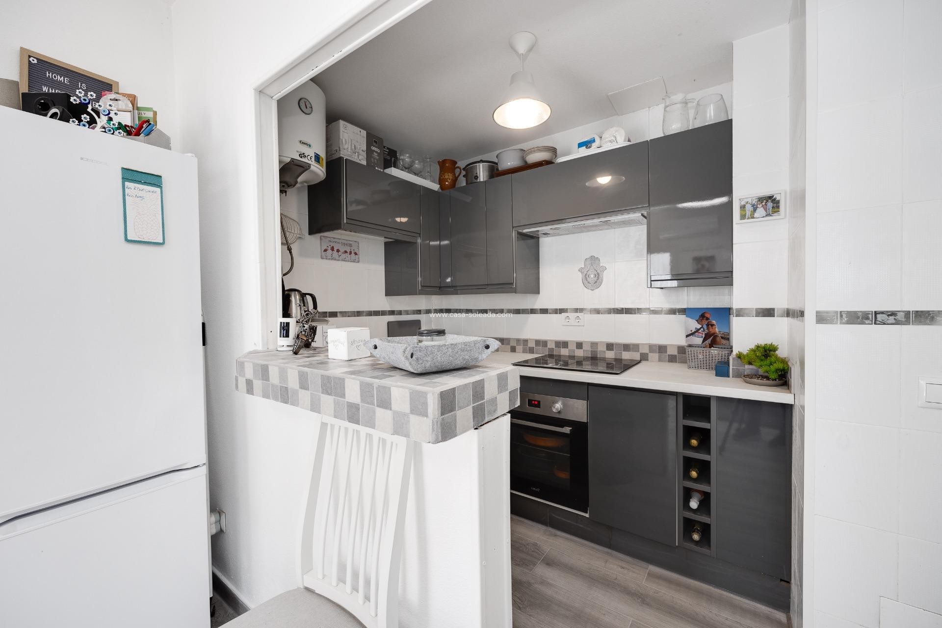 Resale - Apartment / flat - Torrevieja - San Luis