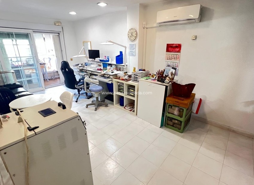 Resale - Apartment / flat - Torrevieja