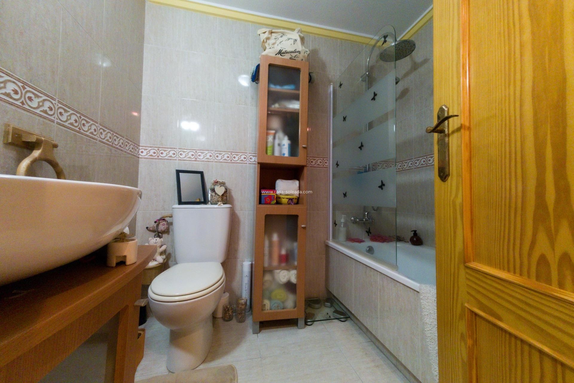 Resale - Apartment / flat - Torrevieja