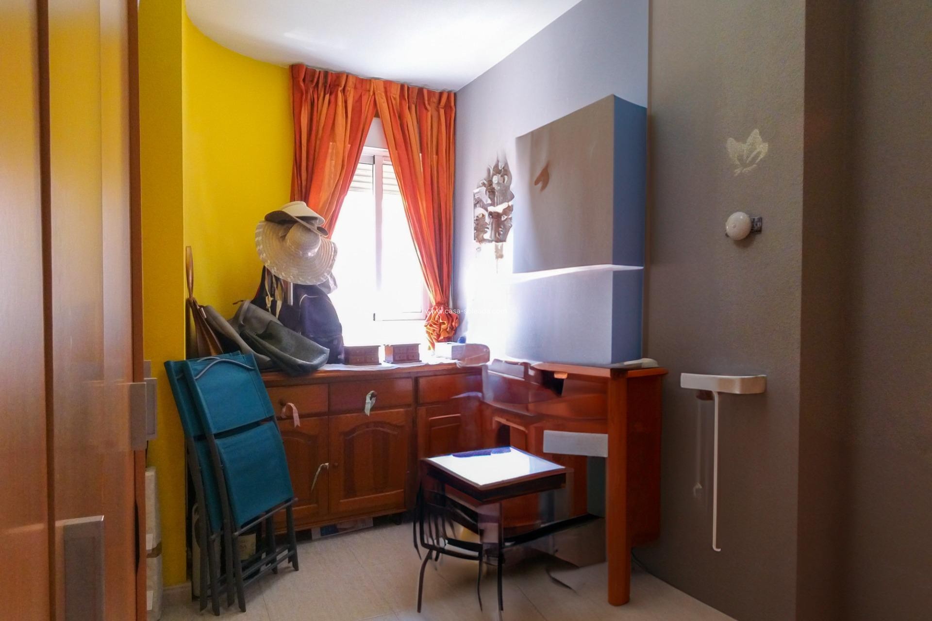 Resale - Apartment / flat - Torrevieja