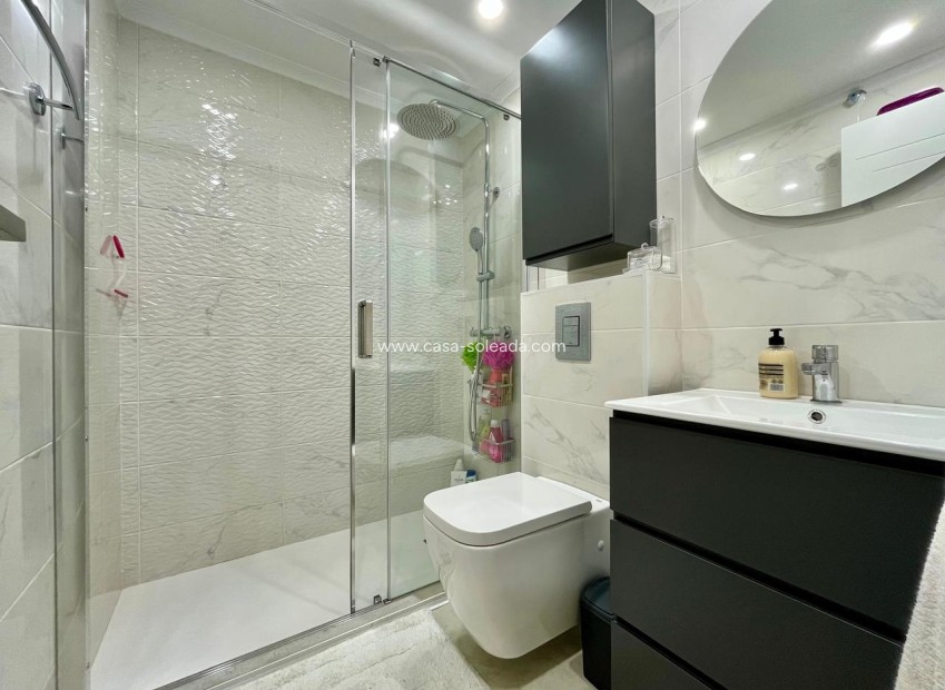 Resale - Apartment / flat - Torrevieja