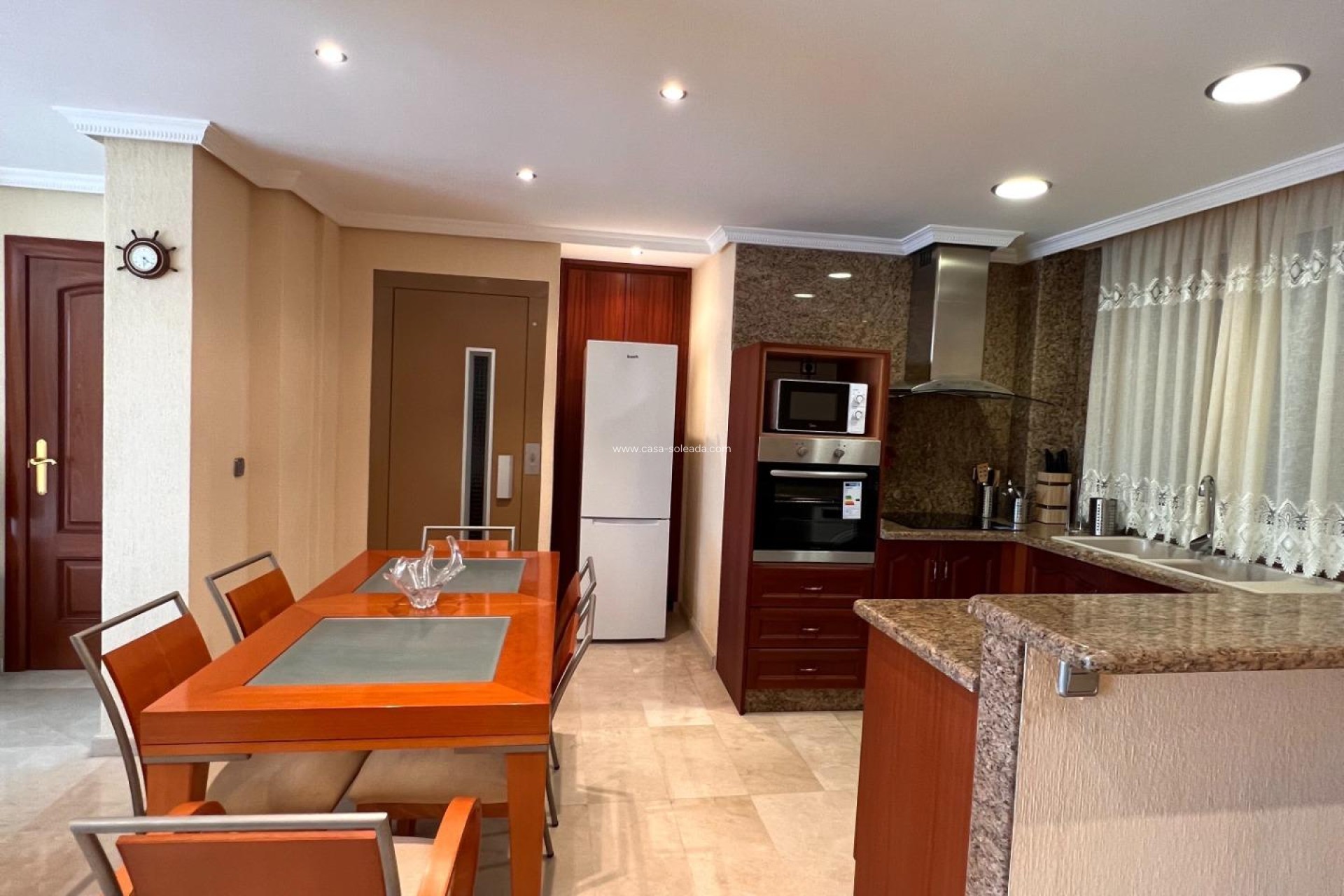 Resale - Apartment / flat - Torrevieja