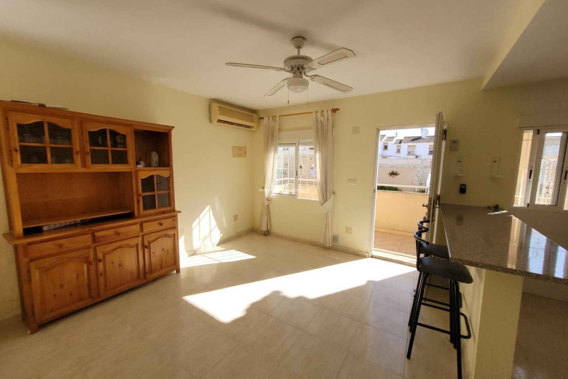 Resale - Bungalow - San Miguel de Salinas - Inland