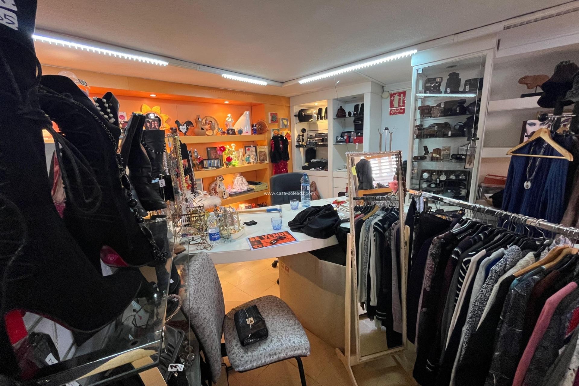 Resale - Commercial - Torrevieja