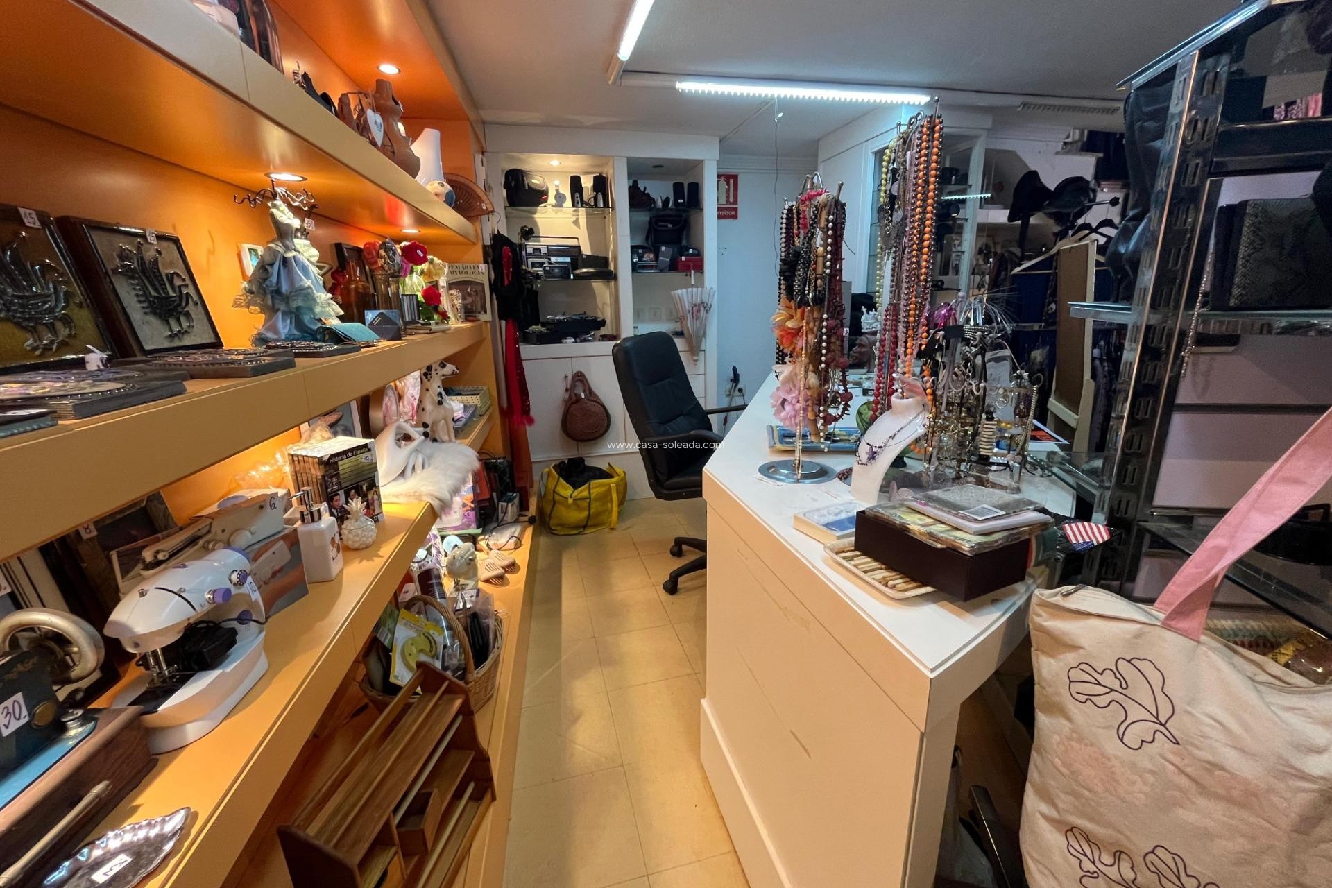 Resale - Commercial - Torrevieja
