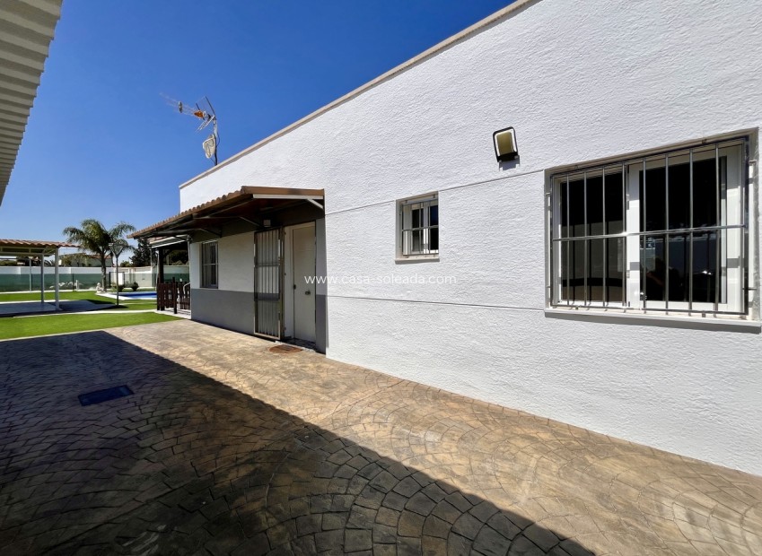 Resale - Country Property/Finca - Alcantarilla