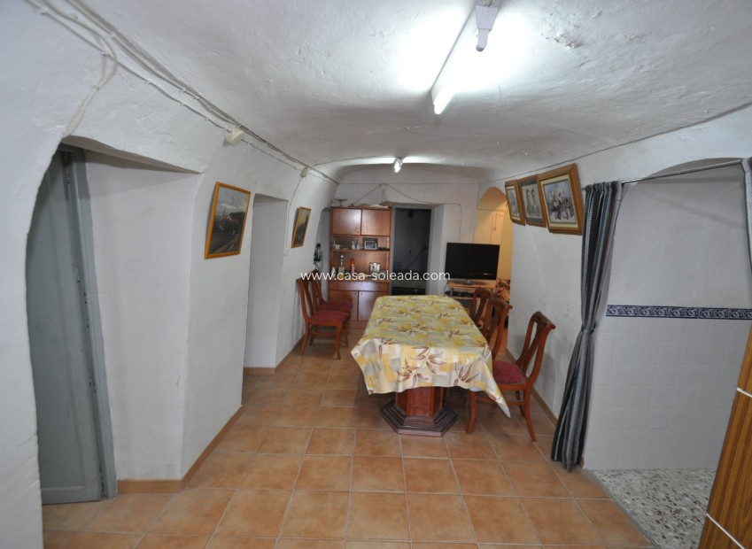 Resale - Country Property/Finca - Pinoso - Inland