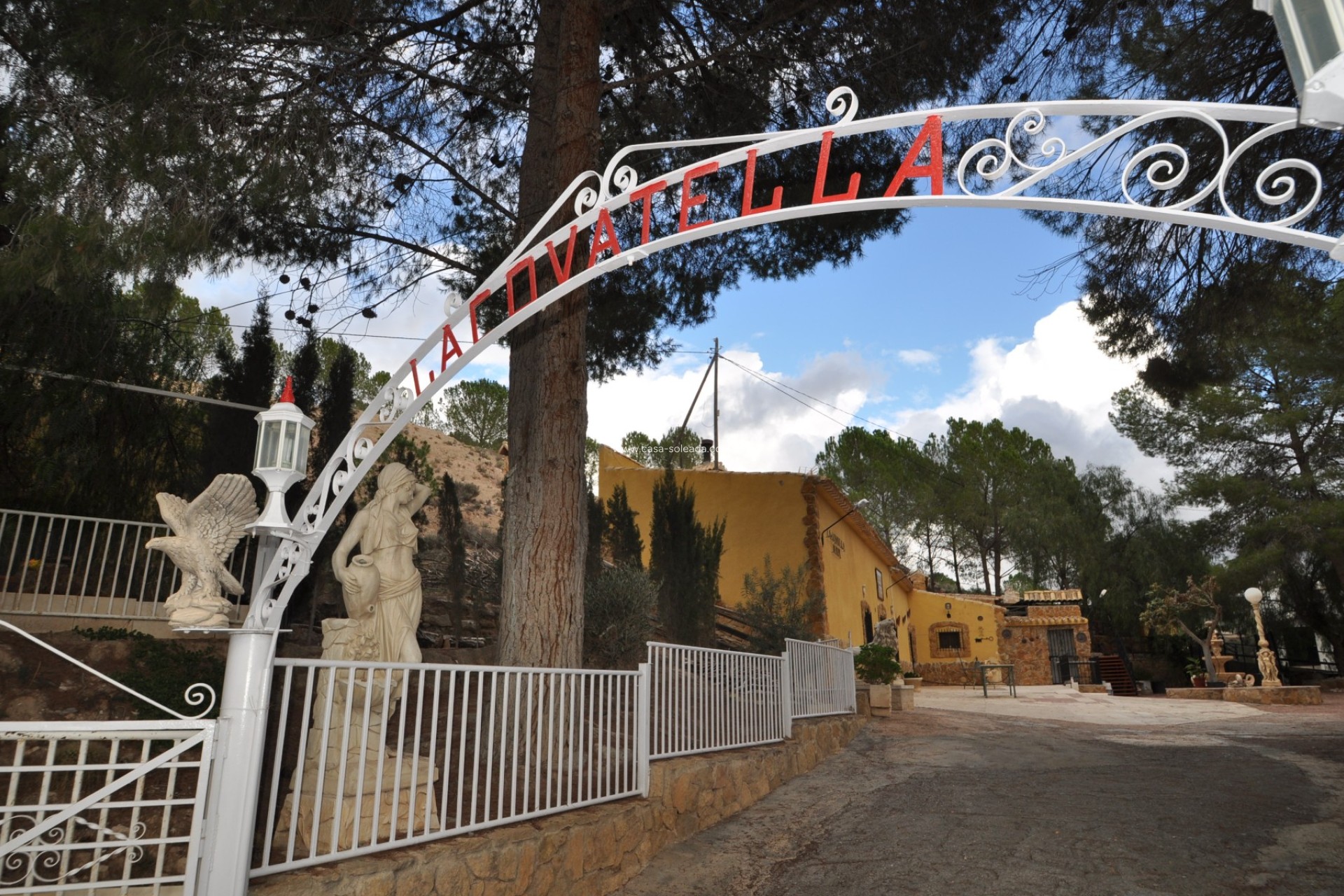 Resale - Country Property/Finca - Pinoso - Inland