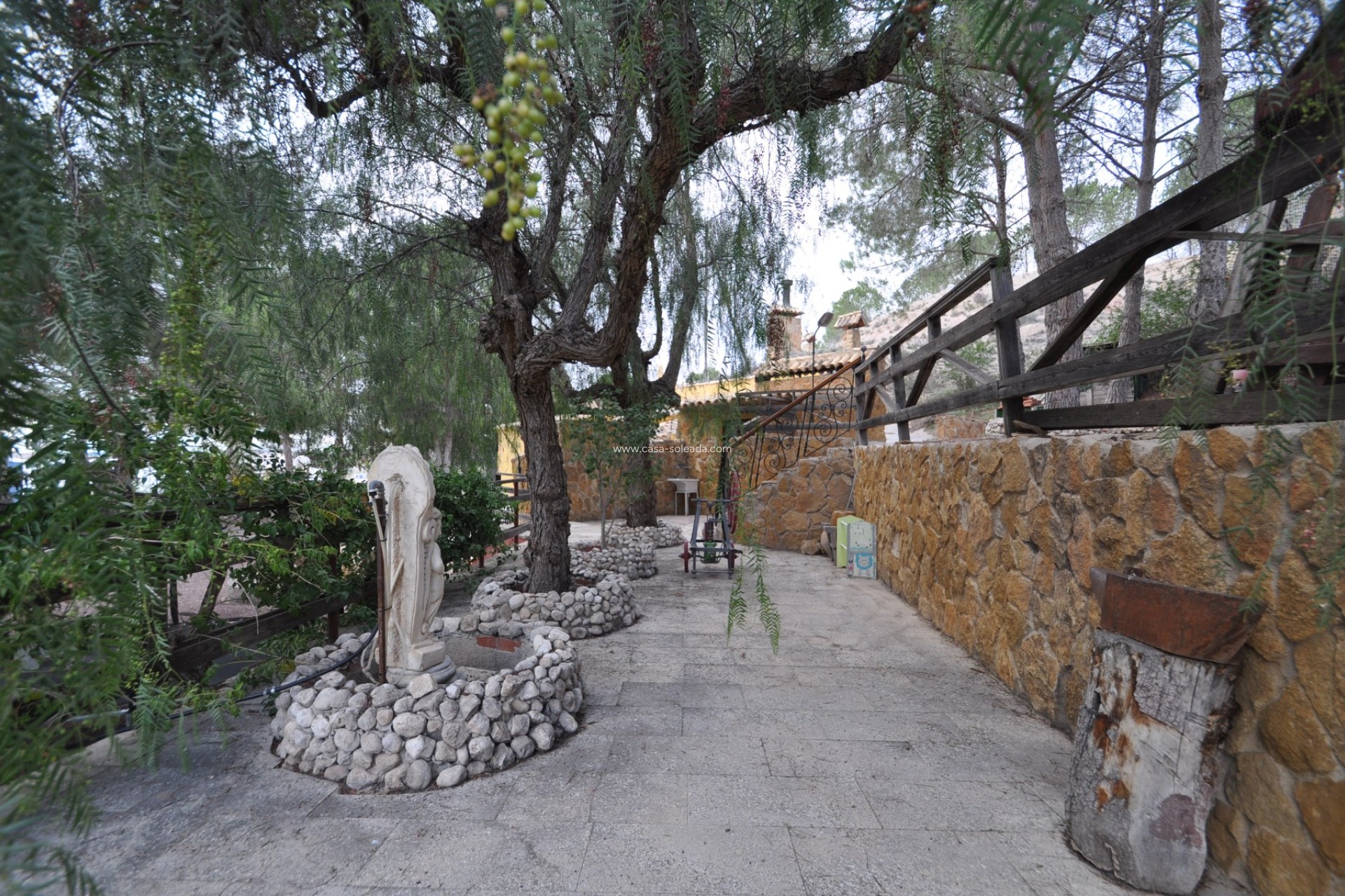 Resale - Country Property/Finca - Pinoso - Inland