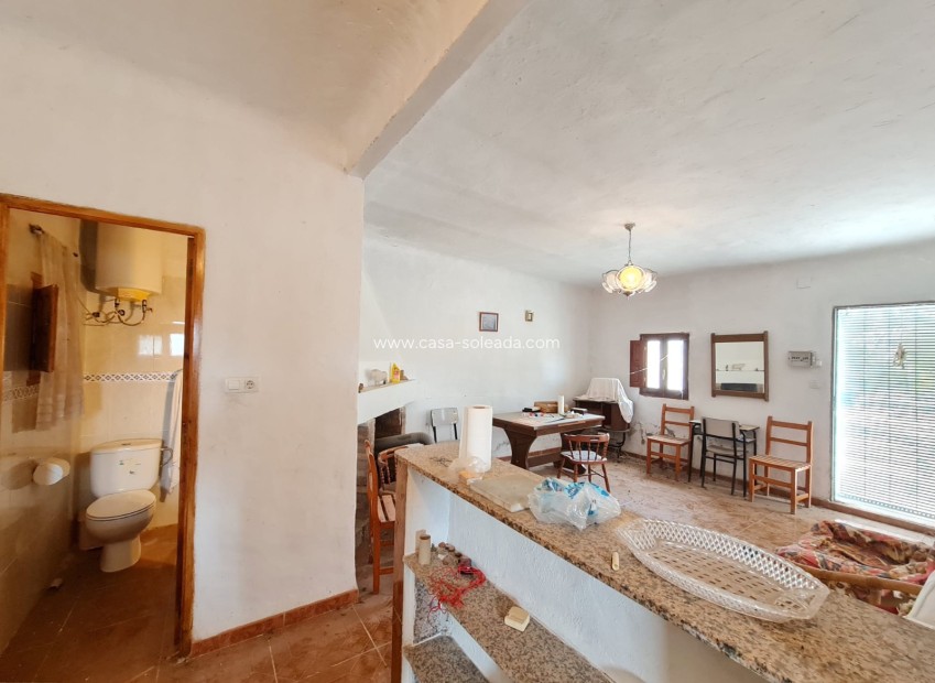 Resale - Country Property/Finca - Pinoso - Inland