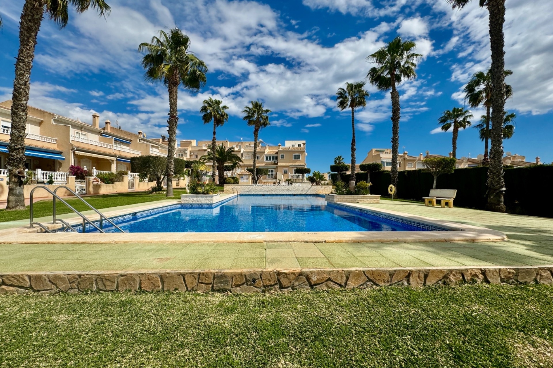 Resale - Townhouse - Ciudad Quesada