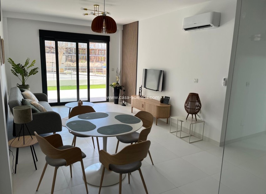 Resale - Townhouse - San Miguel de Salinas - Inland