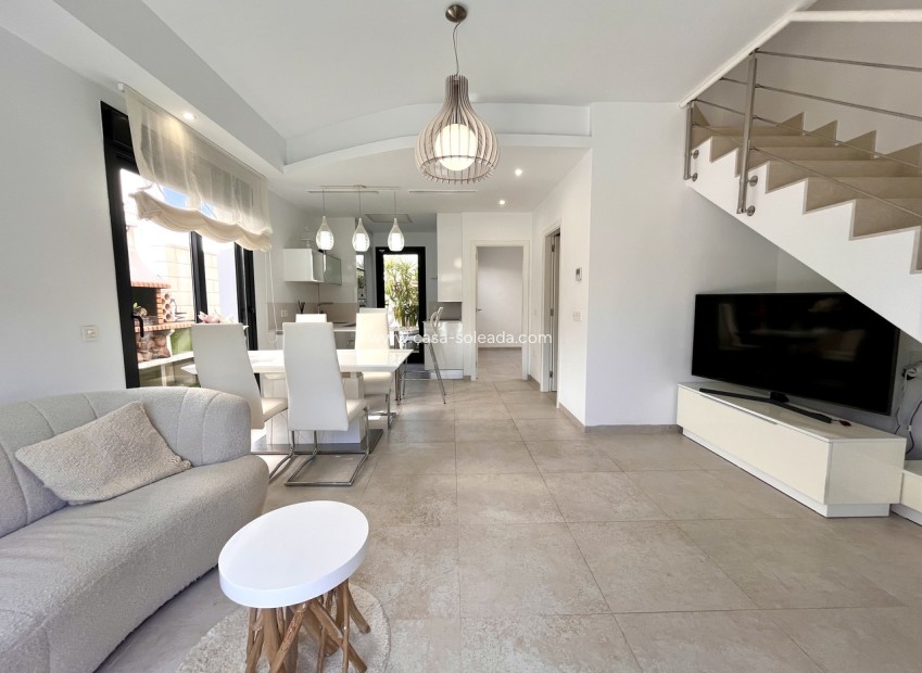 Resale - Townhouse - Villamartin - Villamartín