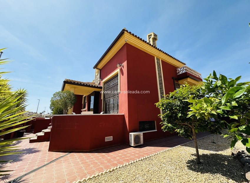Resale - Villa - Algorfa