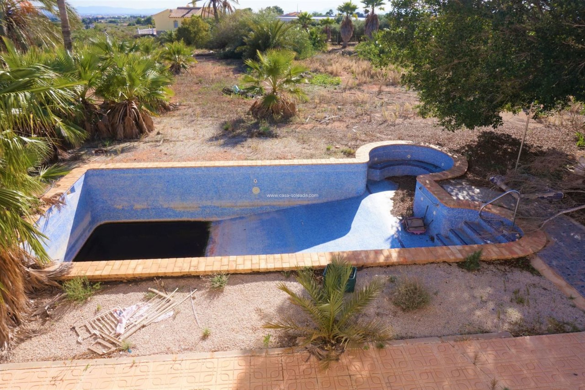 Resale - Villa - Balsicas