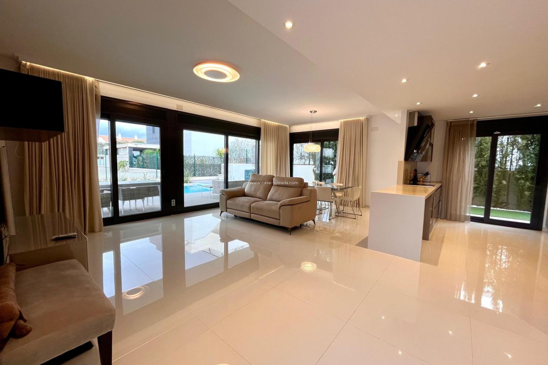 Resale - Villa - Dehesa De Campoamor