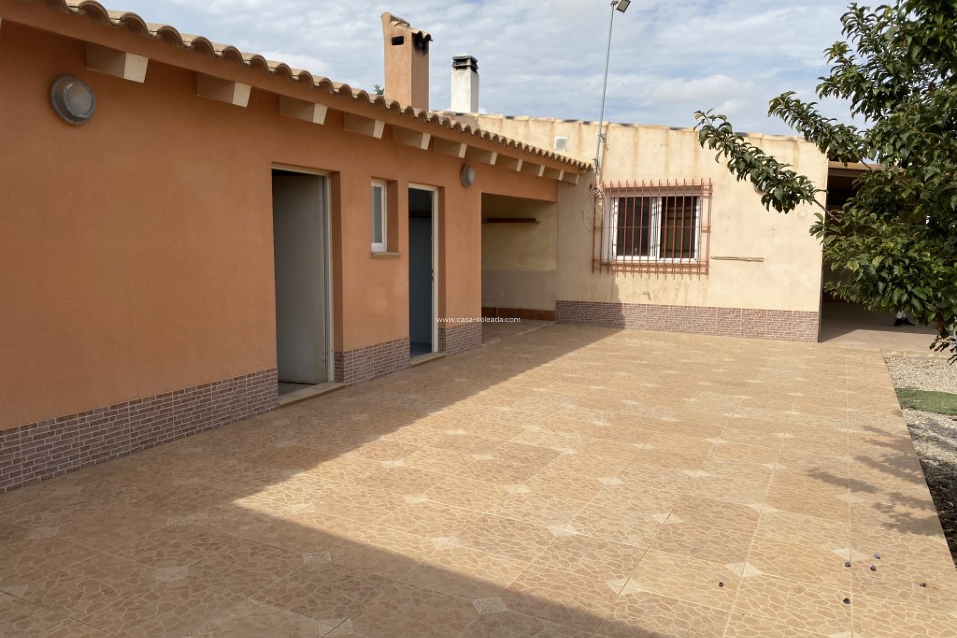 Resale - Villa - Fuente Alamo