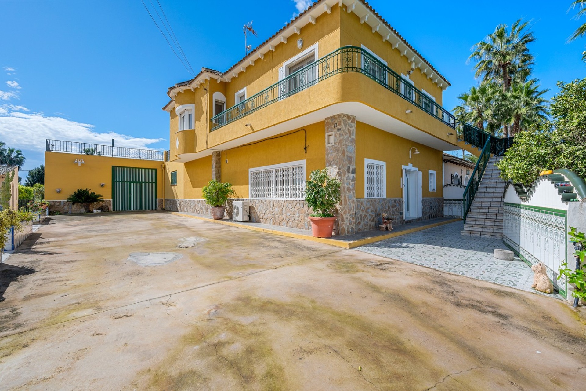 Resale - Villa - Jacarilla