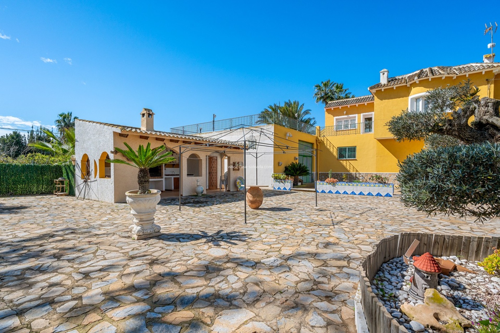 Resale - Villa - Jacarilla