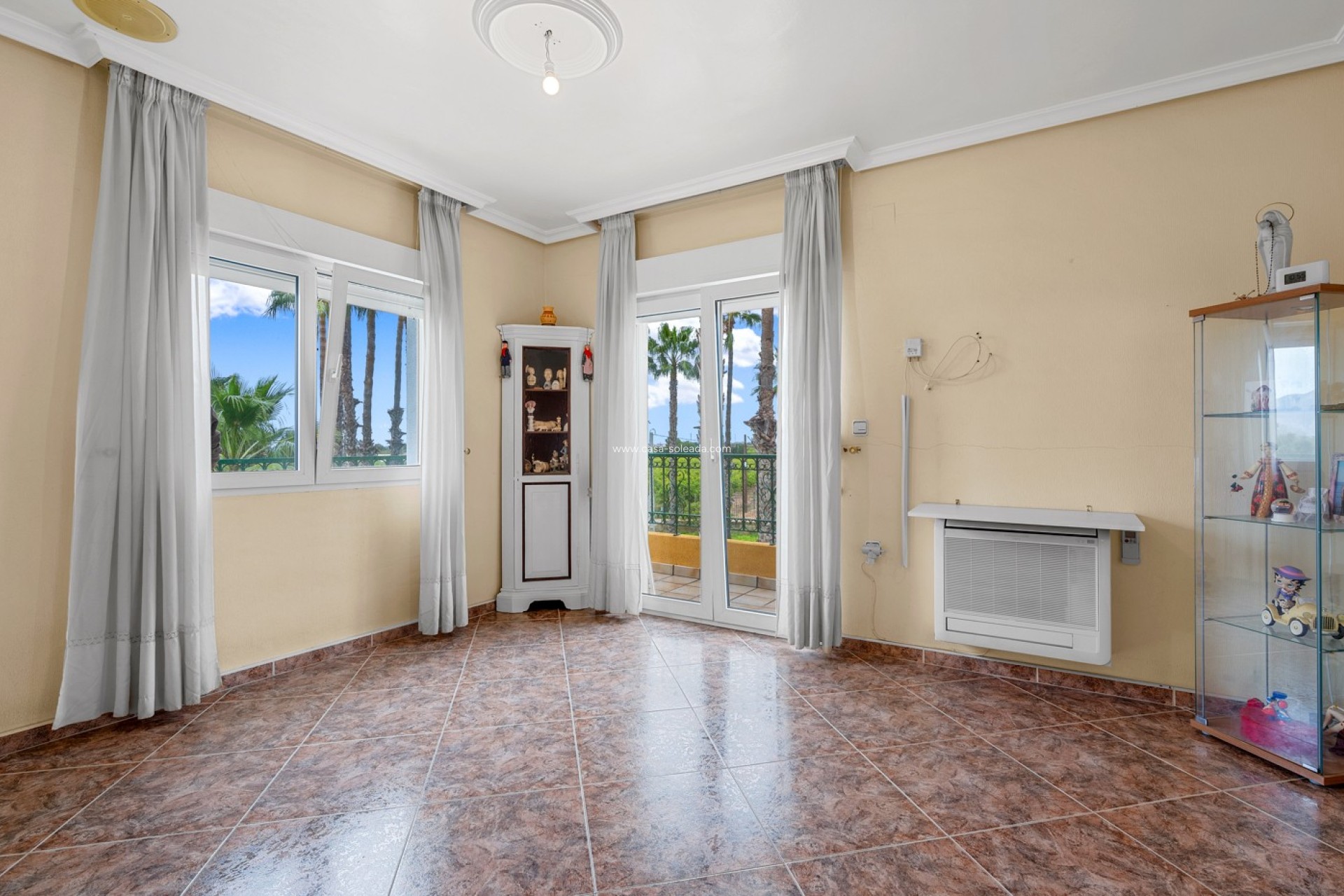 Resale - Villa - Jacarilla