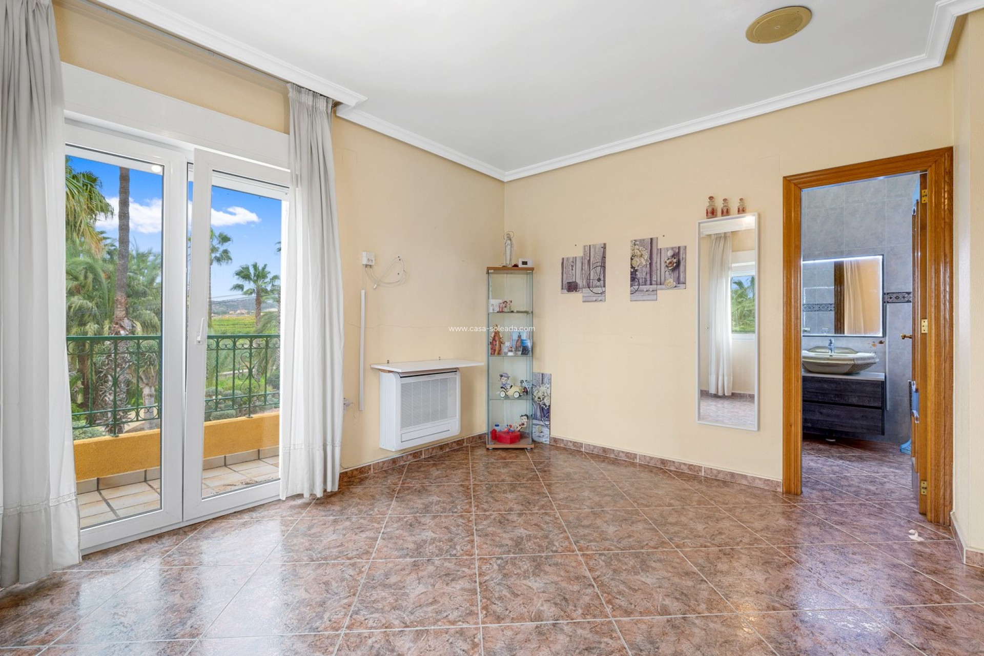 Resale - Villa - Jacarilla
