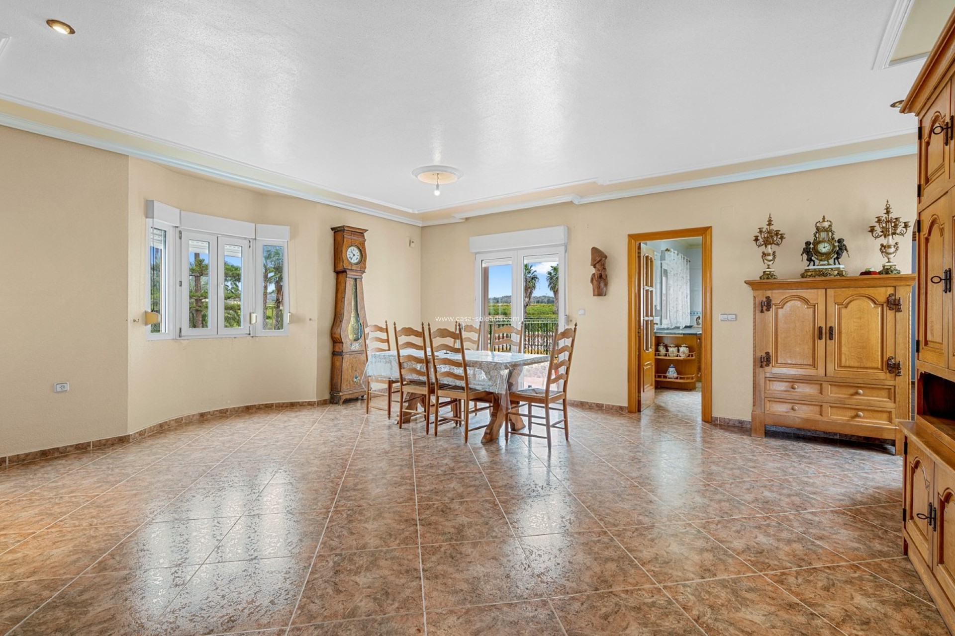 Resale - Villa - Jacarilla
