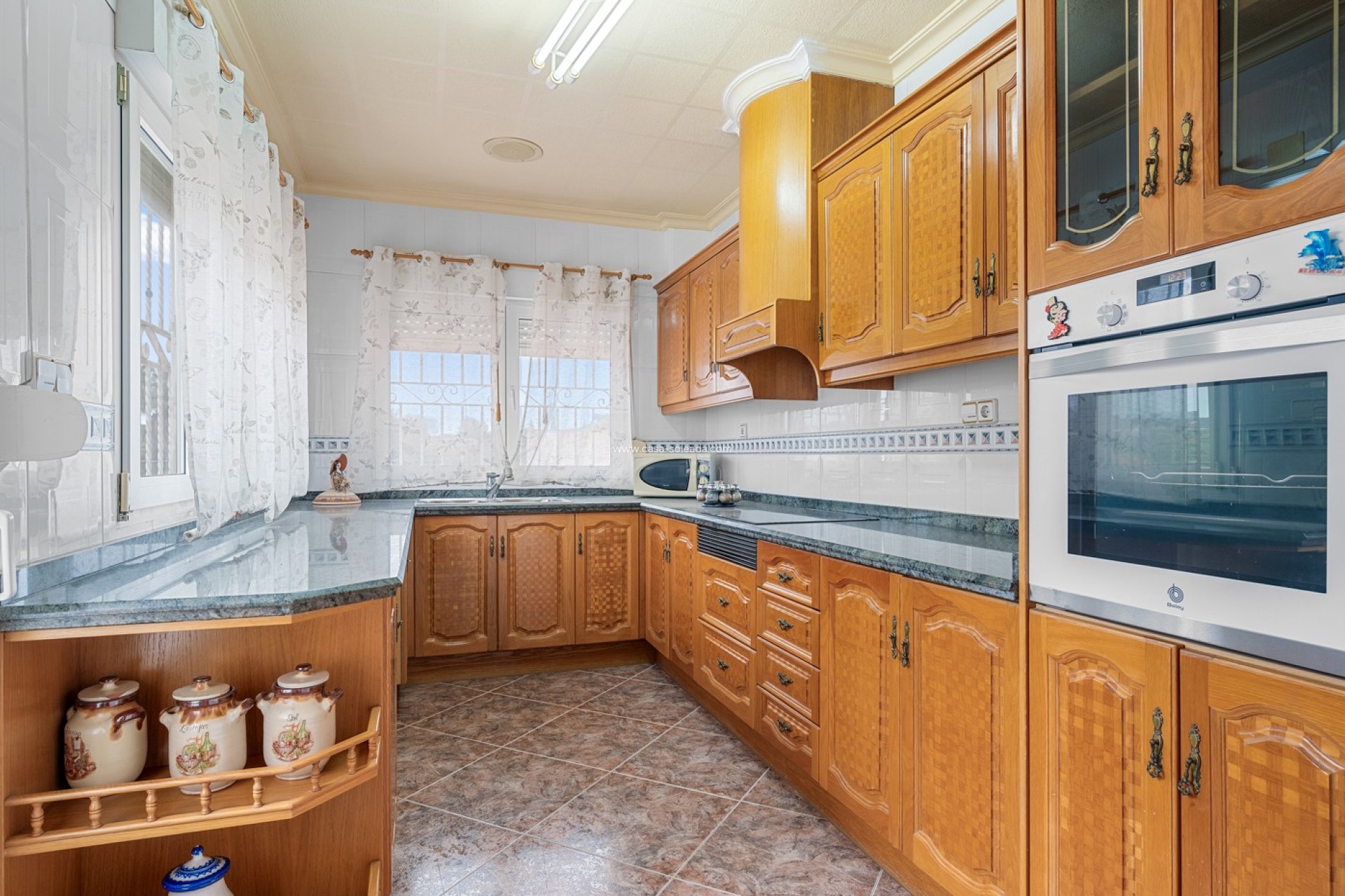 Resale - Villa - Jacarilla