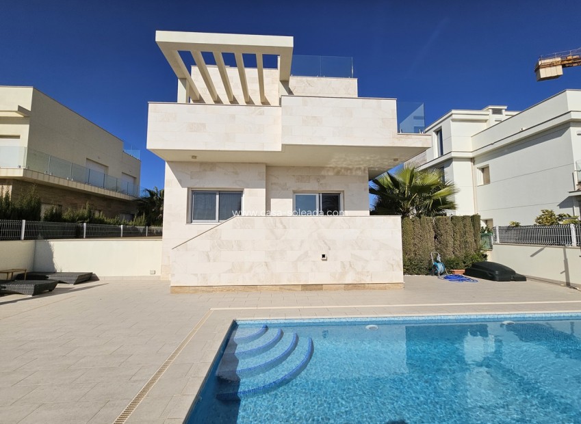 Resale - Villa - La Zenia