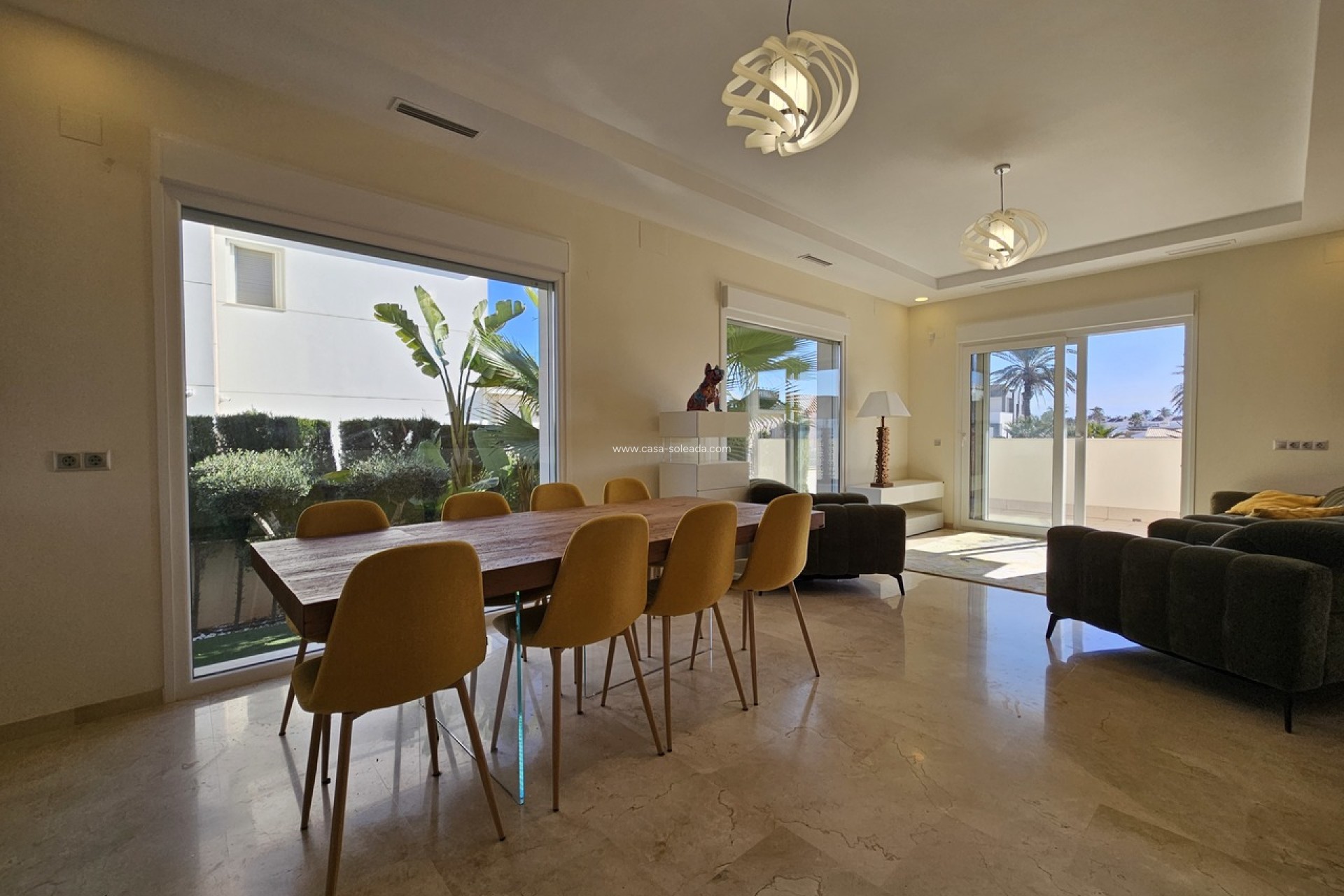 Resale - Villa - La Zenia