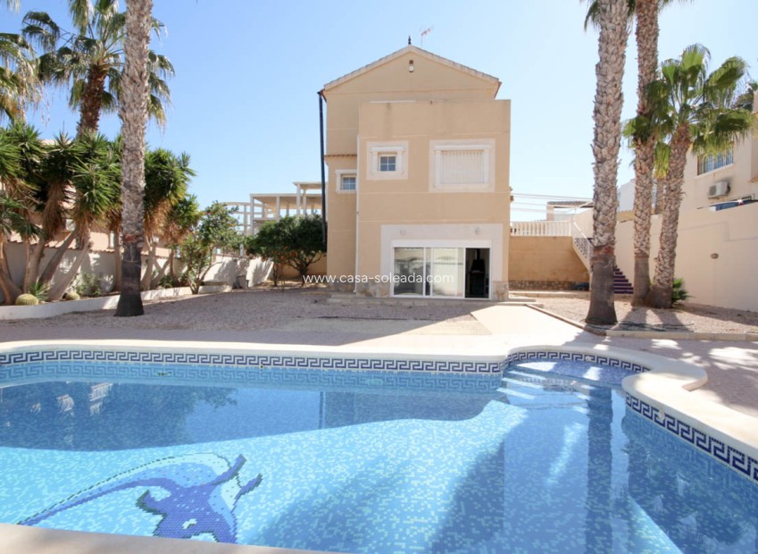 Resale - Villa - La Zenia