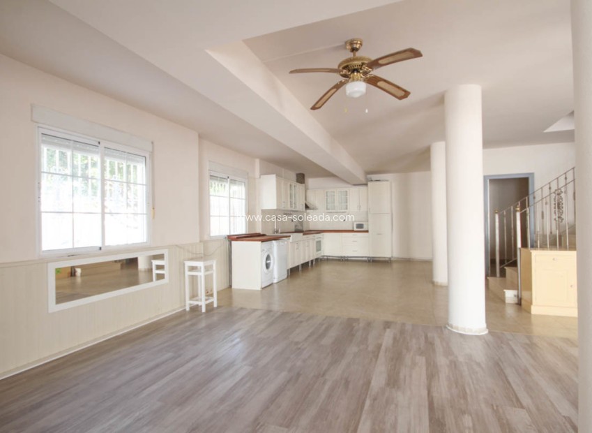 Resale - Villa - La Zenia