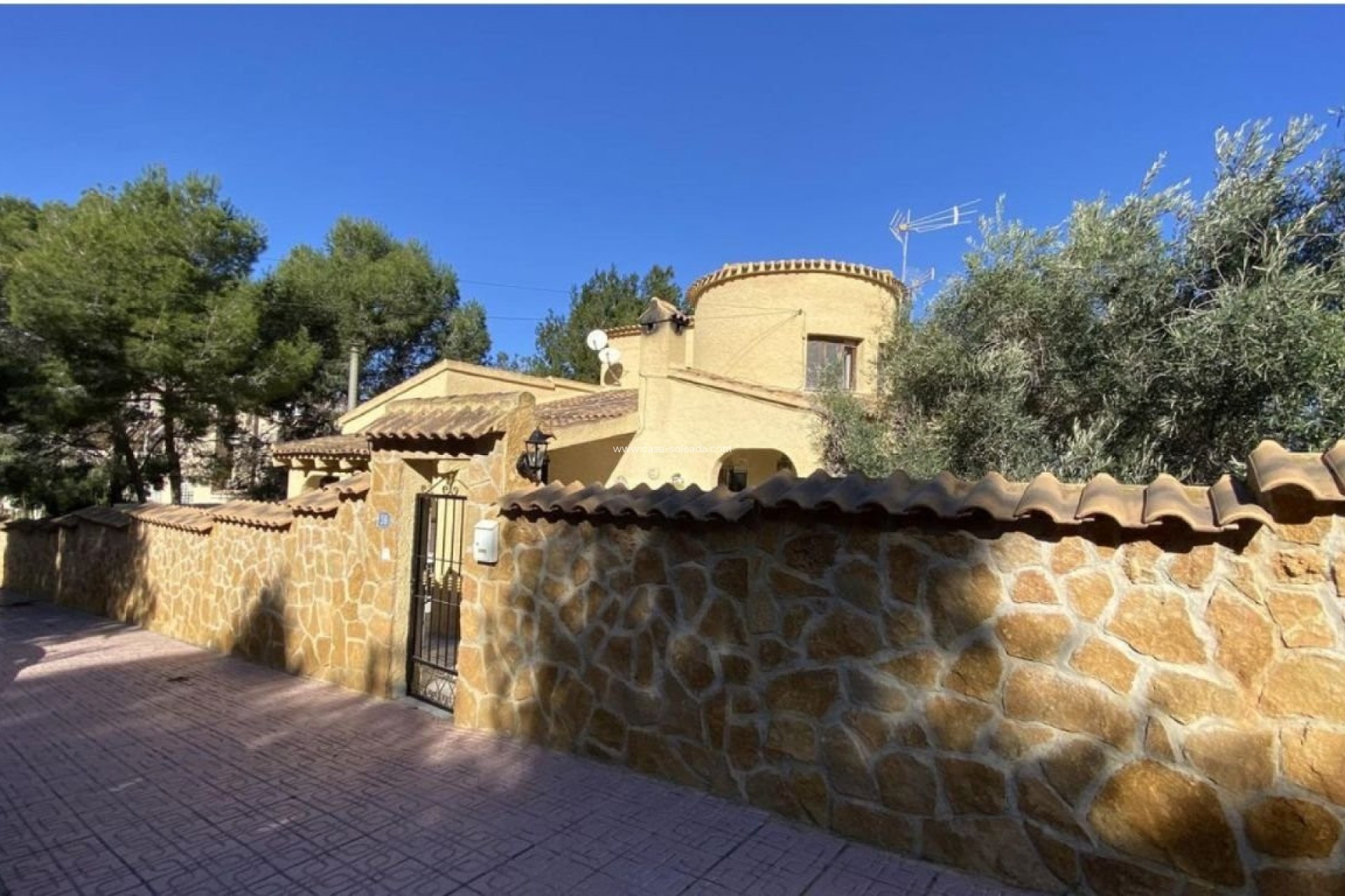 Resale - Villa - Orihuela Costa - Costa Blanca