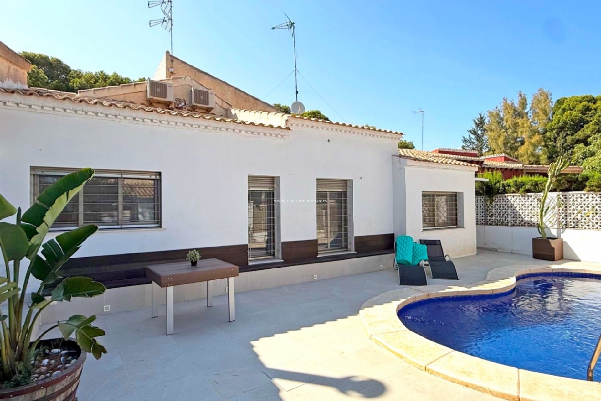 Resale - Villa - Orihuela Costa - Punta Prima