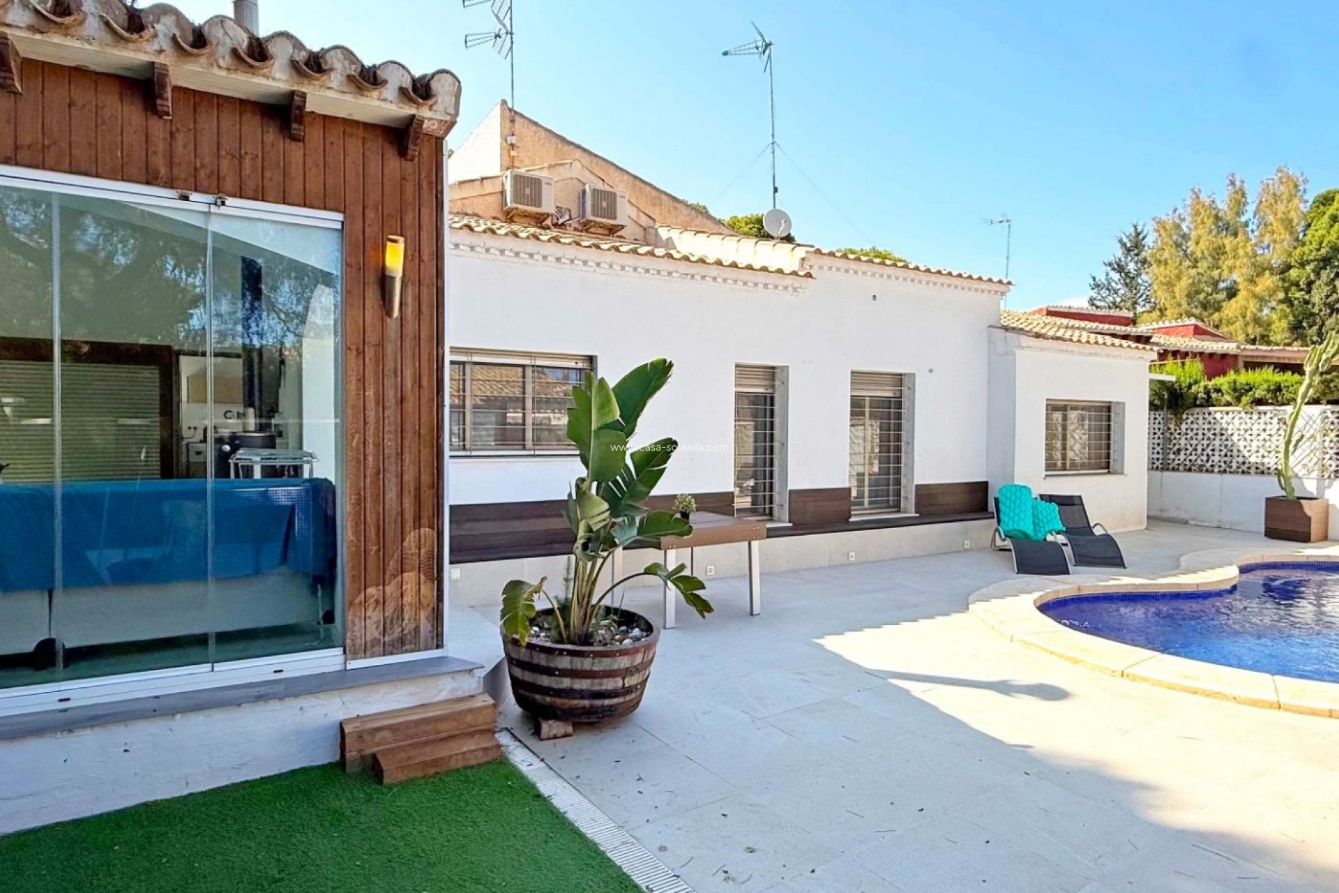 Resale - Villa - Orihuela Costa - Punta Prima