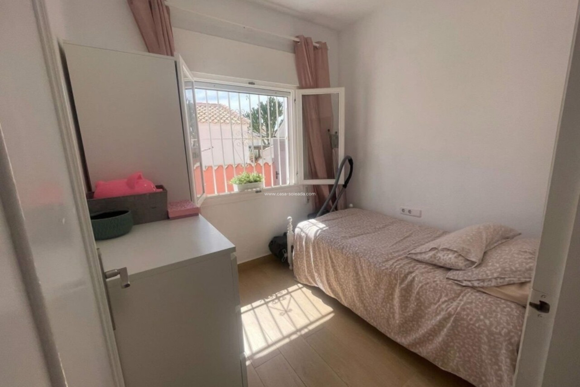 Resale - Villa - Playa Flamenca - Costa Blanca