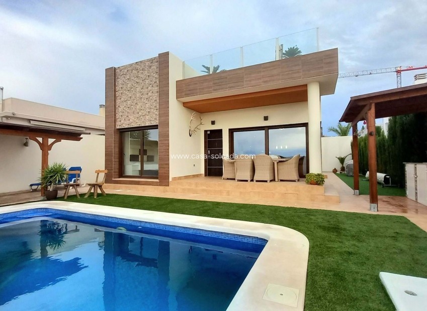 Resale - Villa - Rojales