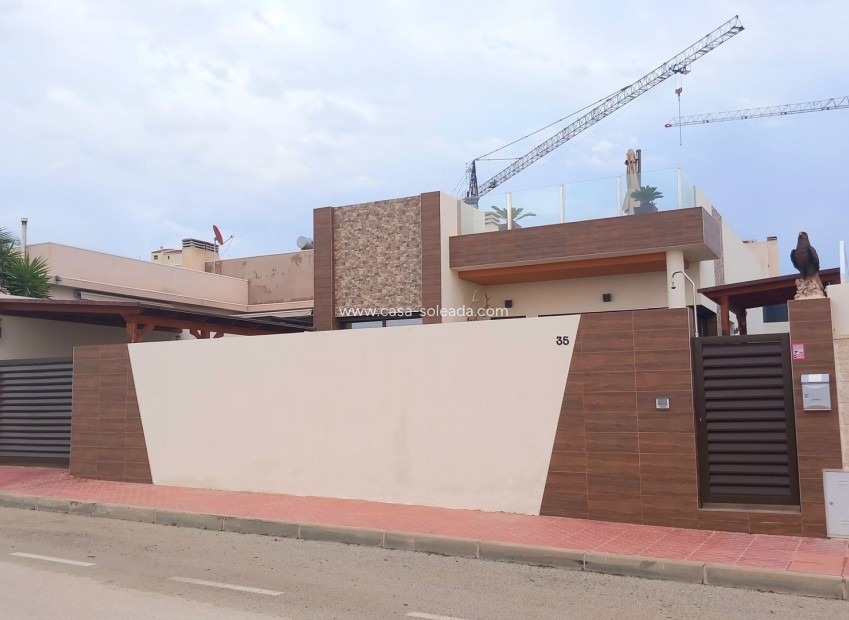 Resale - Villa - Rojales