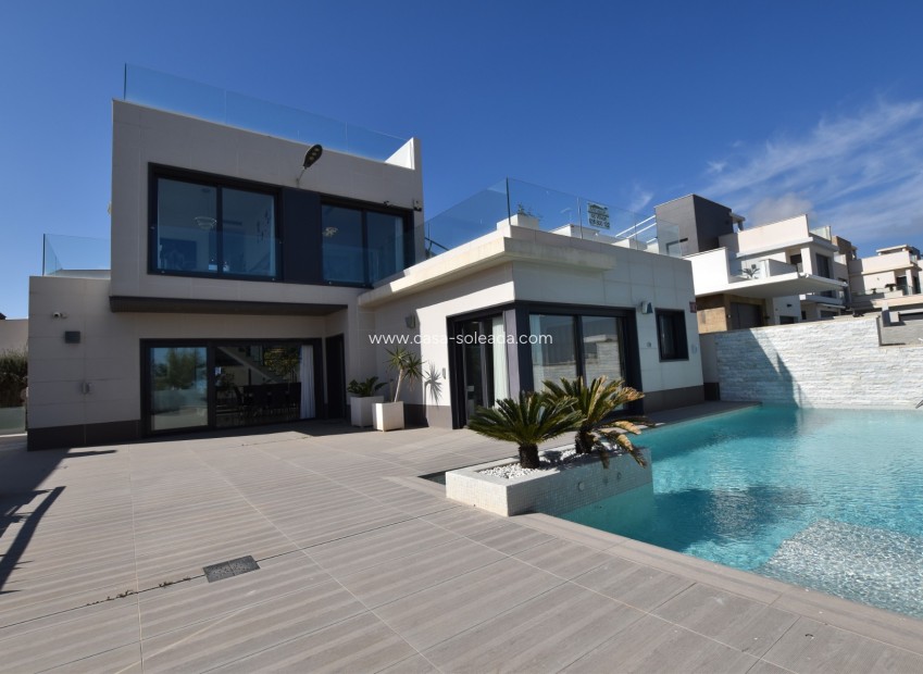 Resale - Villa - San Miguel de Salinas