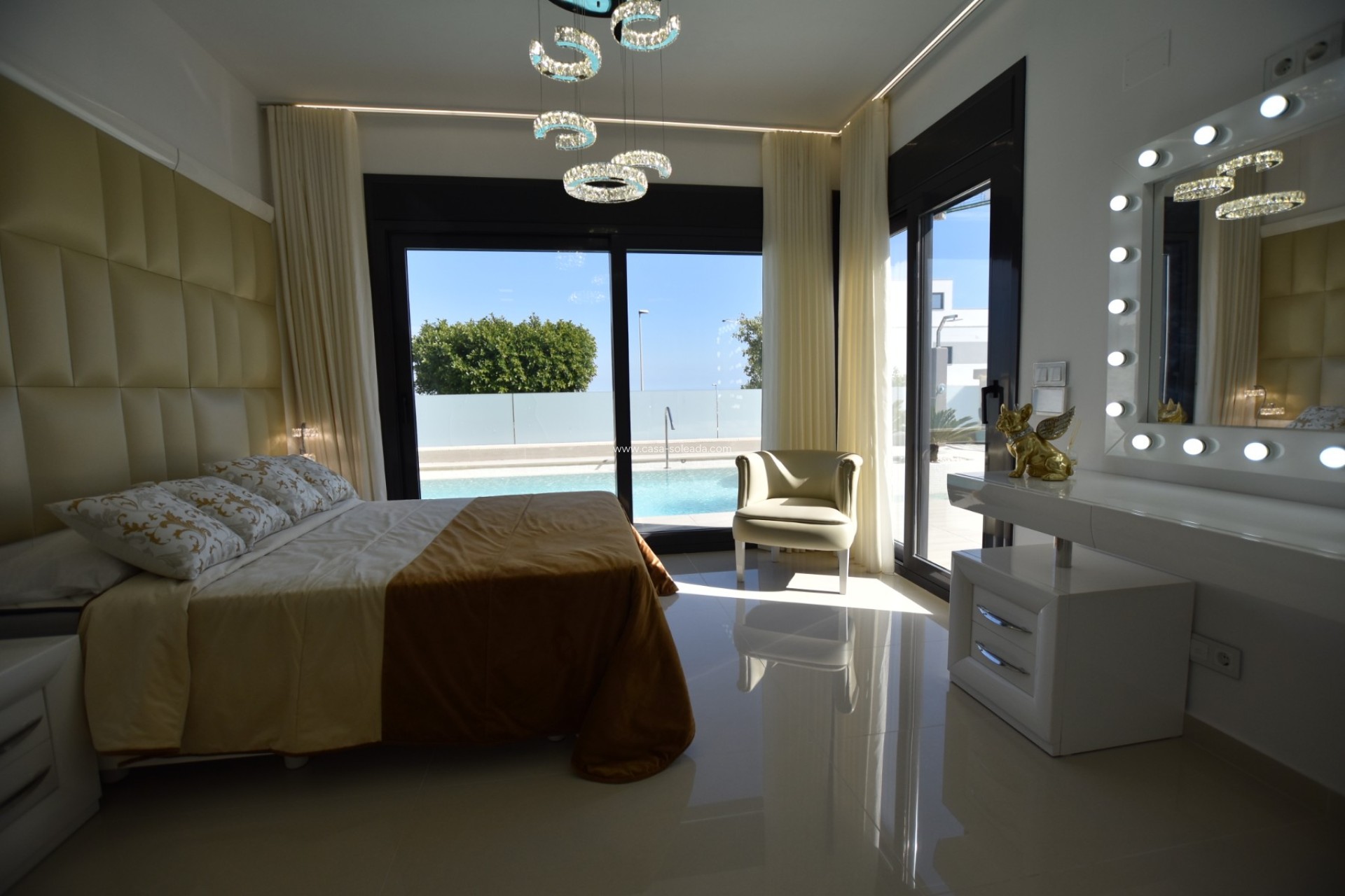 Resale - Villa - San Miguel de Salinas