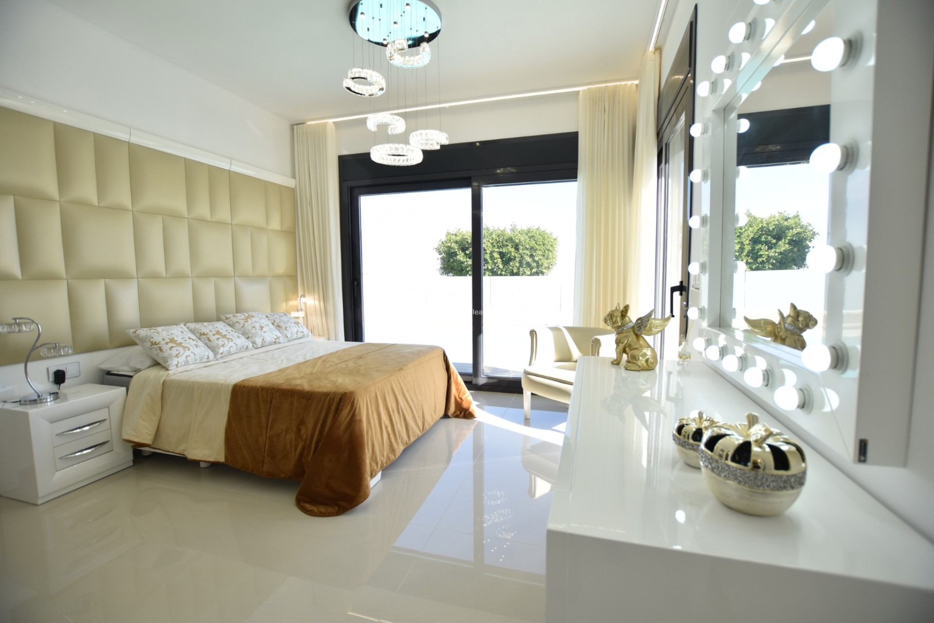 Resale - Villa - San Miguel de Salinas
